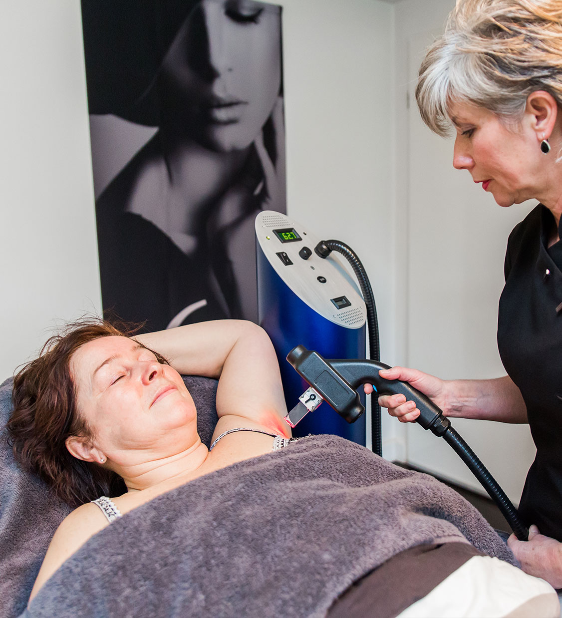 ontharen schoonheidsspecialist